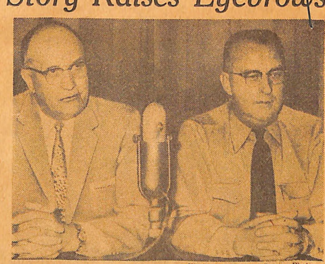 -World-Herald News Service Photo.
Schmidt (left) and Kearney Police Chief Nelson... In
"heart-to-heart" talk.