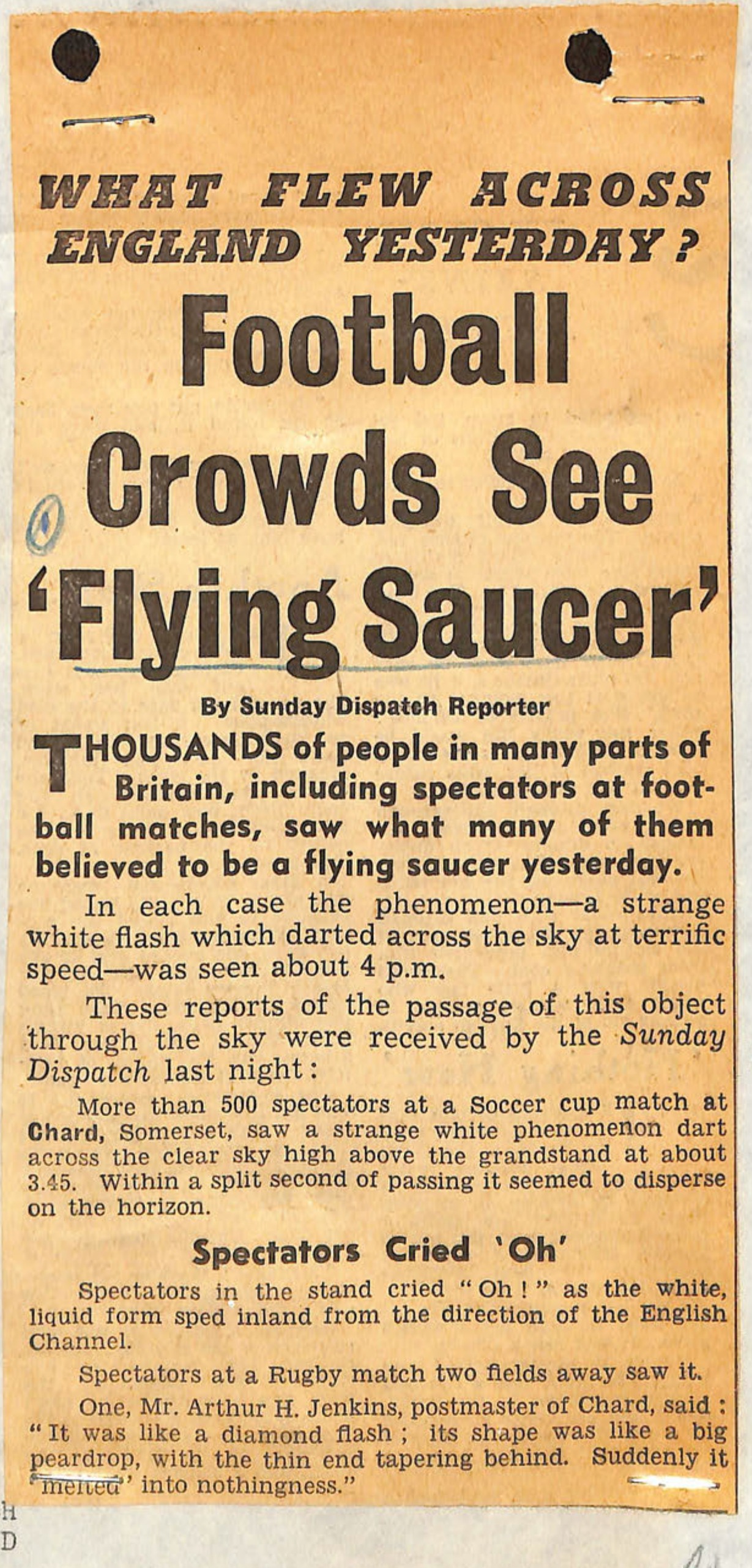 Newspaper clipping from Sunday Dispatch about flying saucer sightings over England